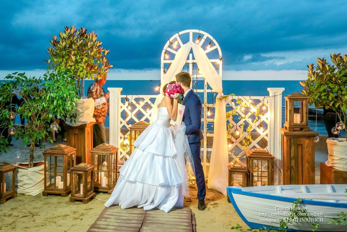 Вечерняя свадебная церемония Аркадия и Полины . Swissotel Resort Sochi Kamelia. Фото Сергей Найбич