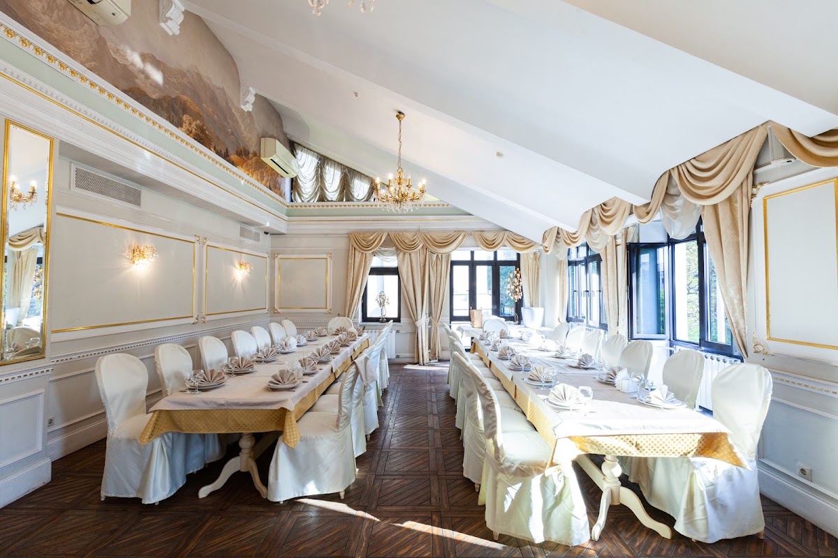 Банкетный зал на третьем этаже — Свадьба