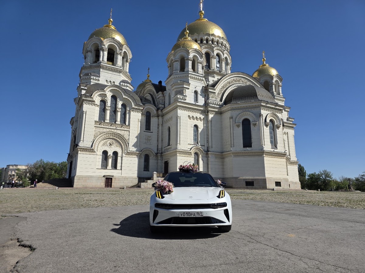 Новый Zeekr 001 2025