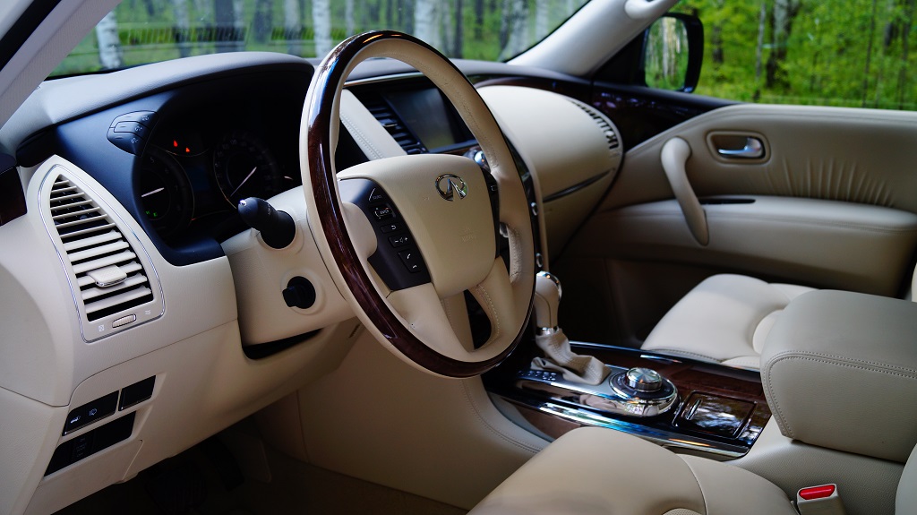 Infiniti QX80