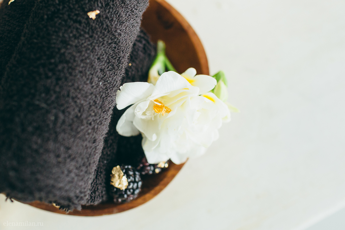 Black and Gold Evening Bride Boudoir