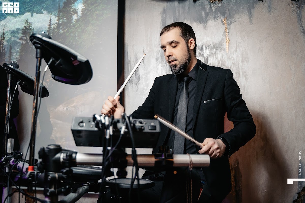 Кавер-группа на свадьбу Нижний Новгород Funkeys Music Band на открытии ресторана GQ в Твери