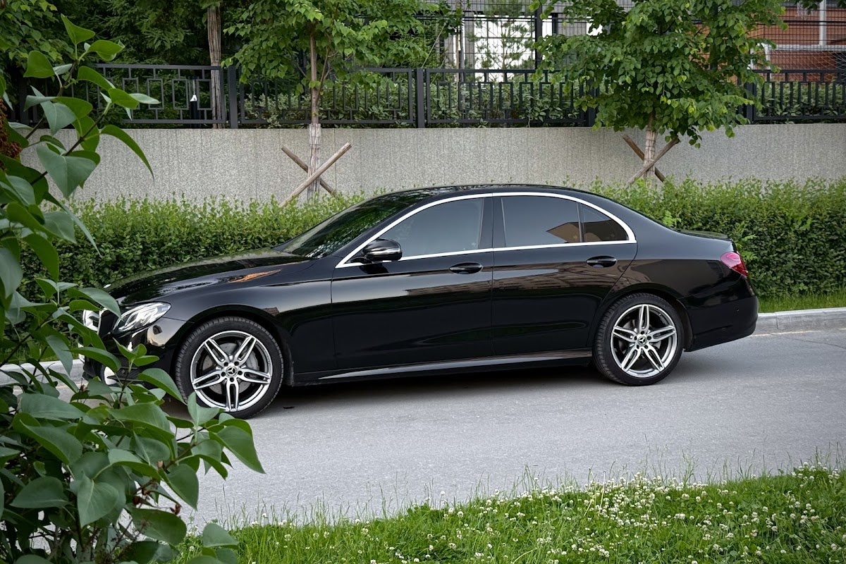 Mercedes Benz E class — кадр 5 из 15