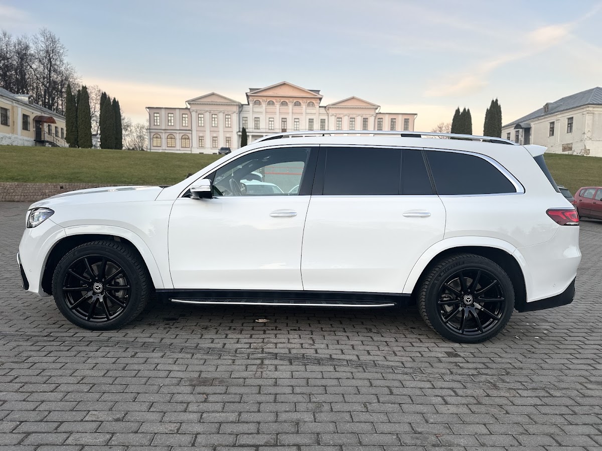Mercedes GLS — кадр 2 из 11