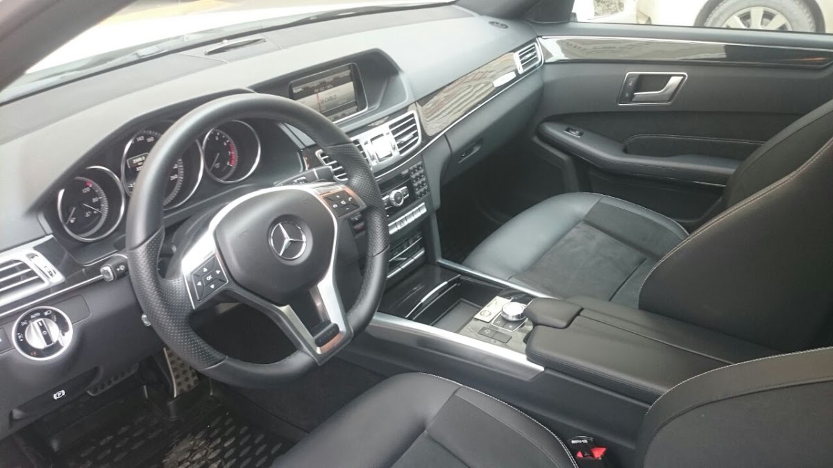 Mercedes-Benz E200