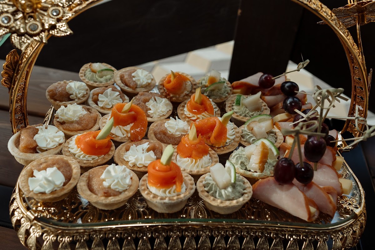 Николай и Анастасия