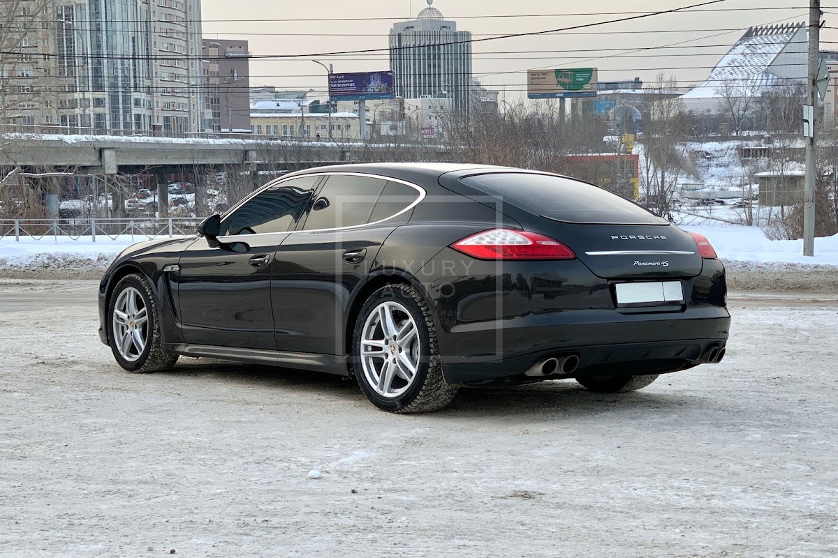 Porsche Panamera 4S