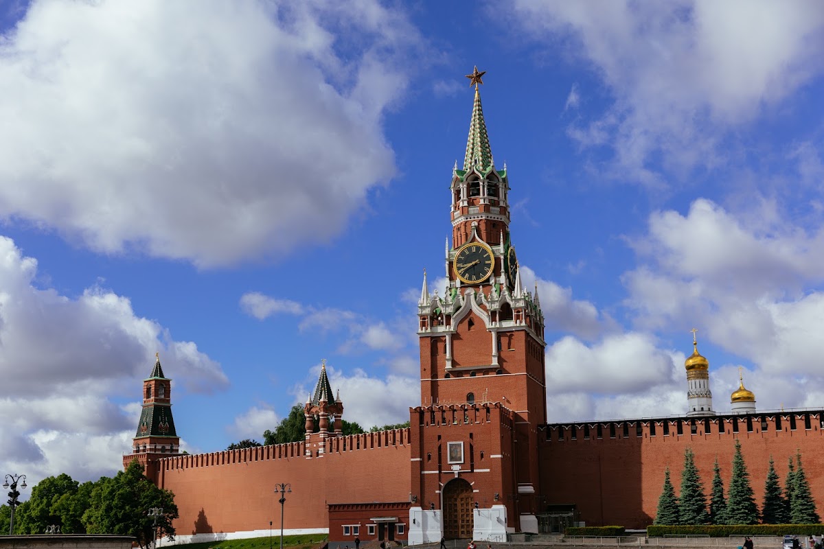 Минци и Леонид