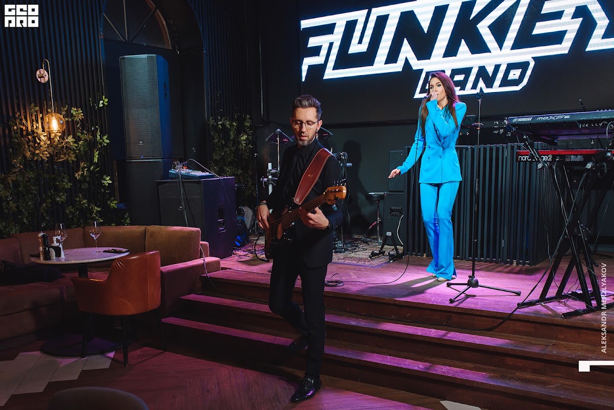 Кавер-группа на свадьбу Нижний Новгород Funkeys Music Band|Рождество в ресторане RIBS