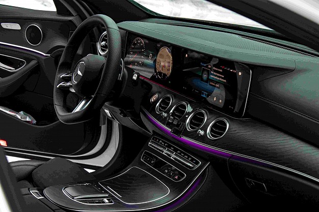 Mercedes e-class 213 — кадр 5 из 5