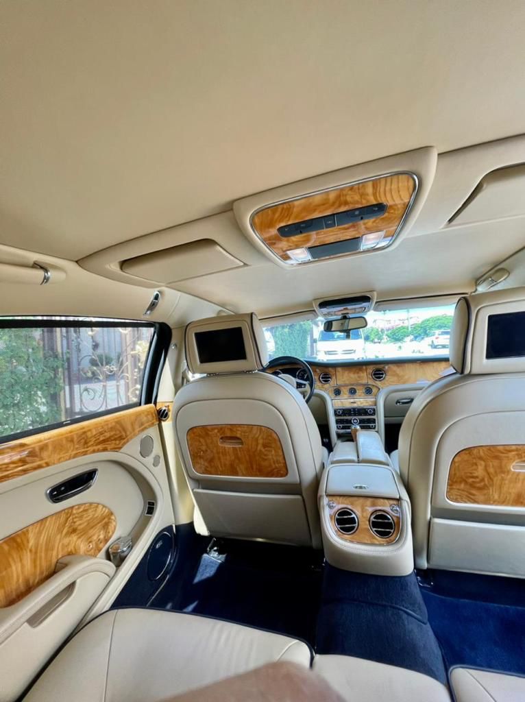 Bentley Mulsanne — кадр 3 из 4