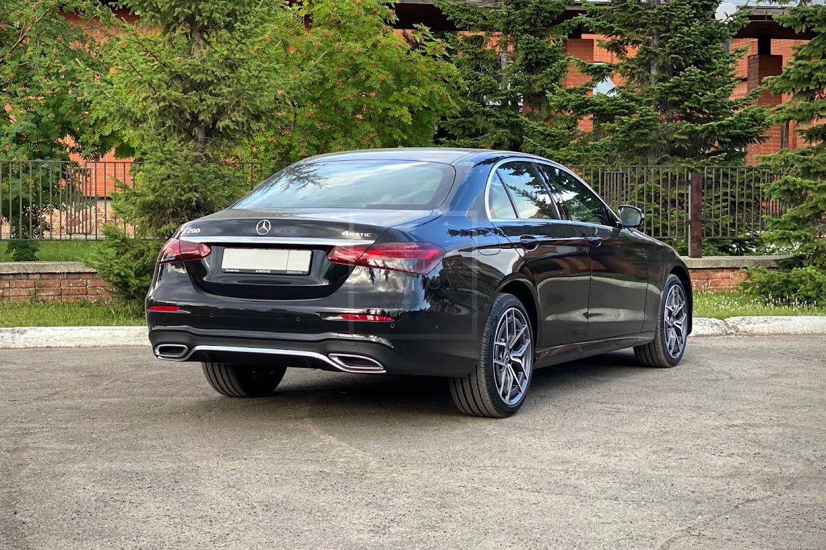 Mercedes-Benz E Класс — кадр 2 из 14