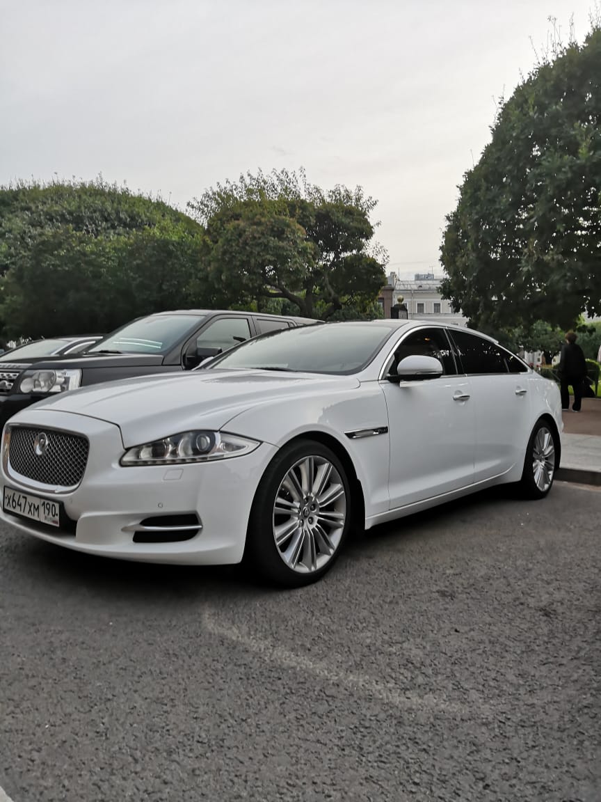Jaguar XJ Long — кадр 5 из 15