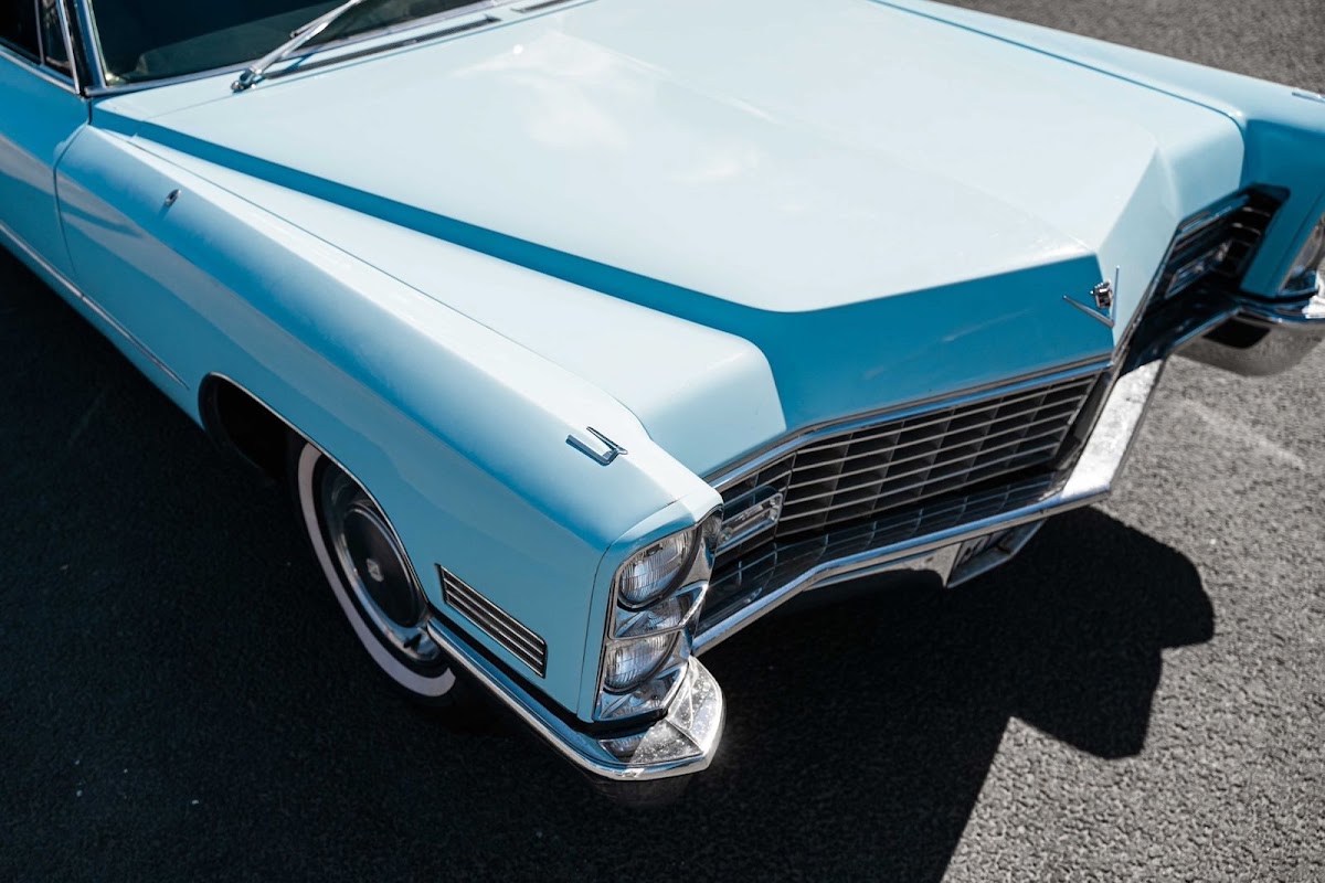 Cadillac De Ville (blue) — кадр 5 из 13