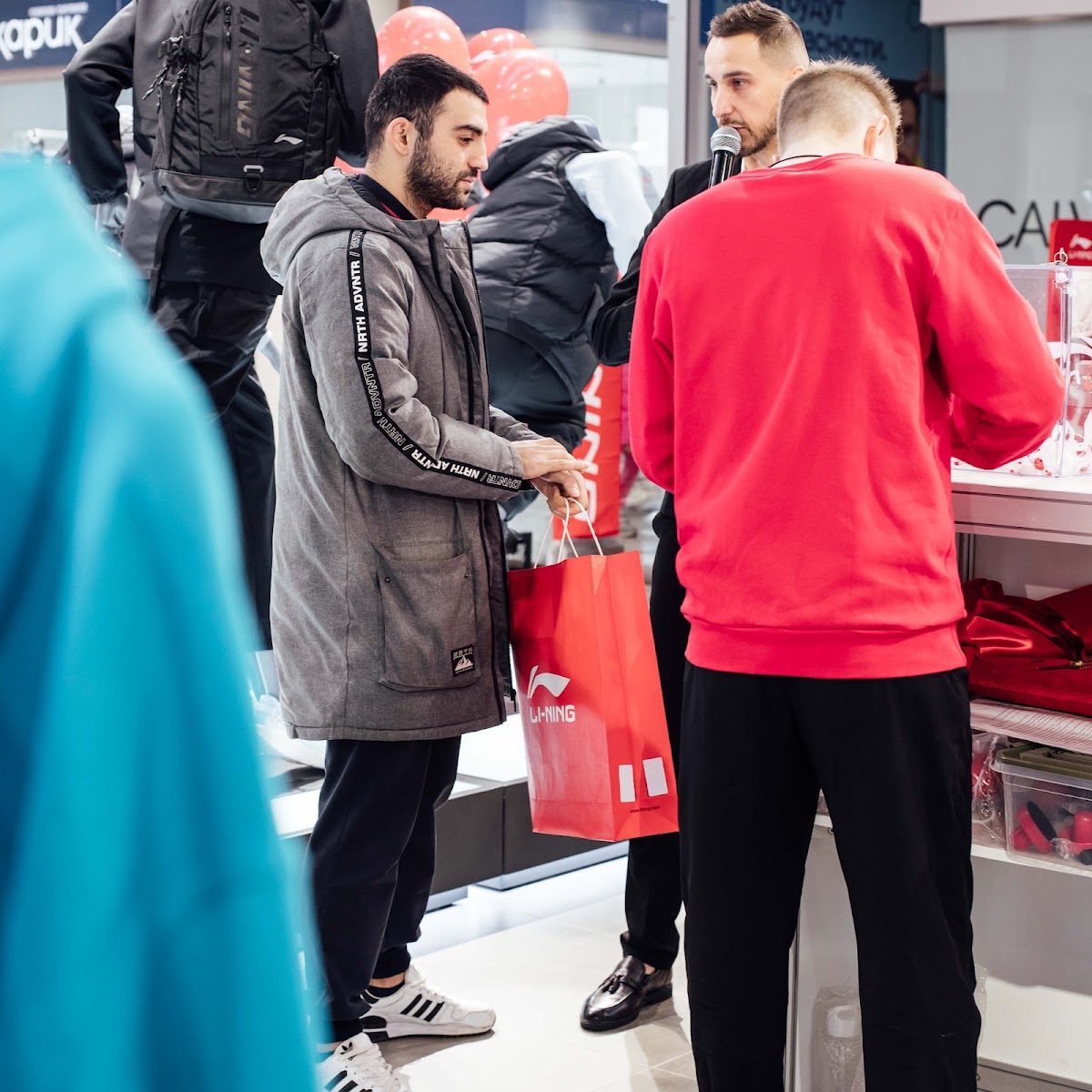 Открытие Спортивного Магазина Li-Ning