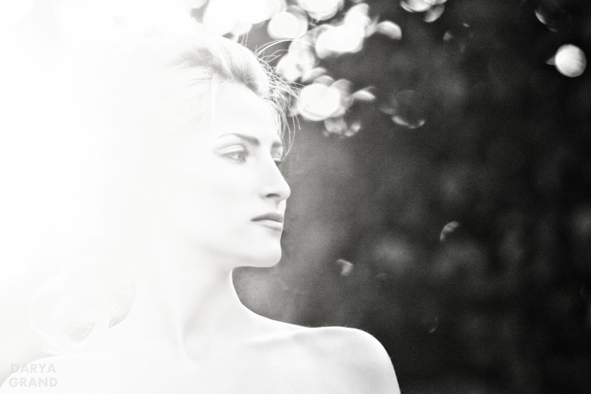 B/W