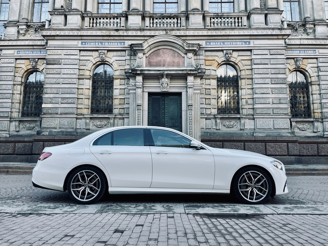 Mercedes 213 rest 2022