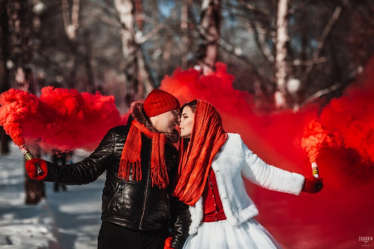 Цветной дым зимой
