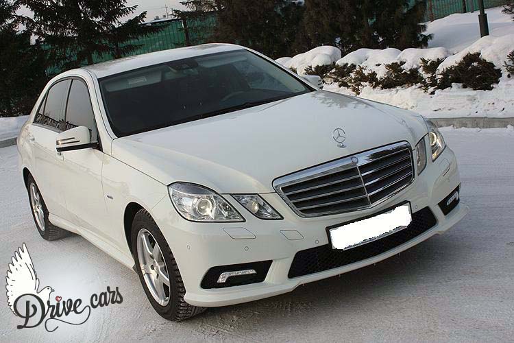 Mercedes-Benz E-212