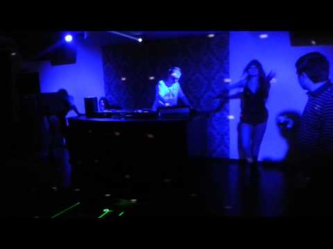 Go-Go аниматоры, хостес