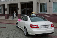 MERCEDES E 200