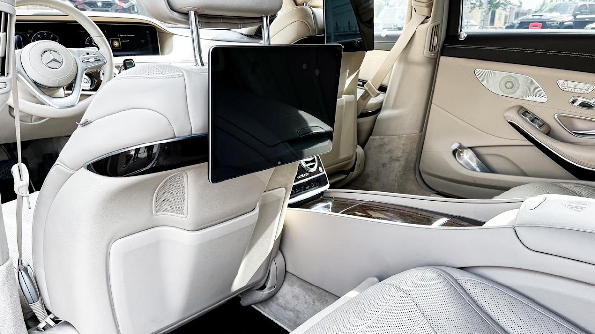 Maybach 560 AMG рестайлинг светлый салон