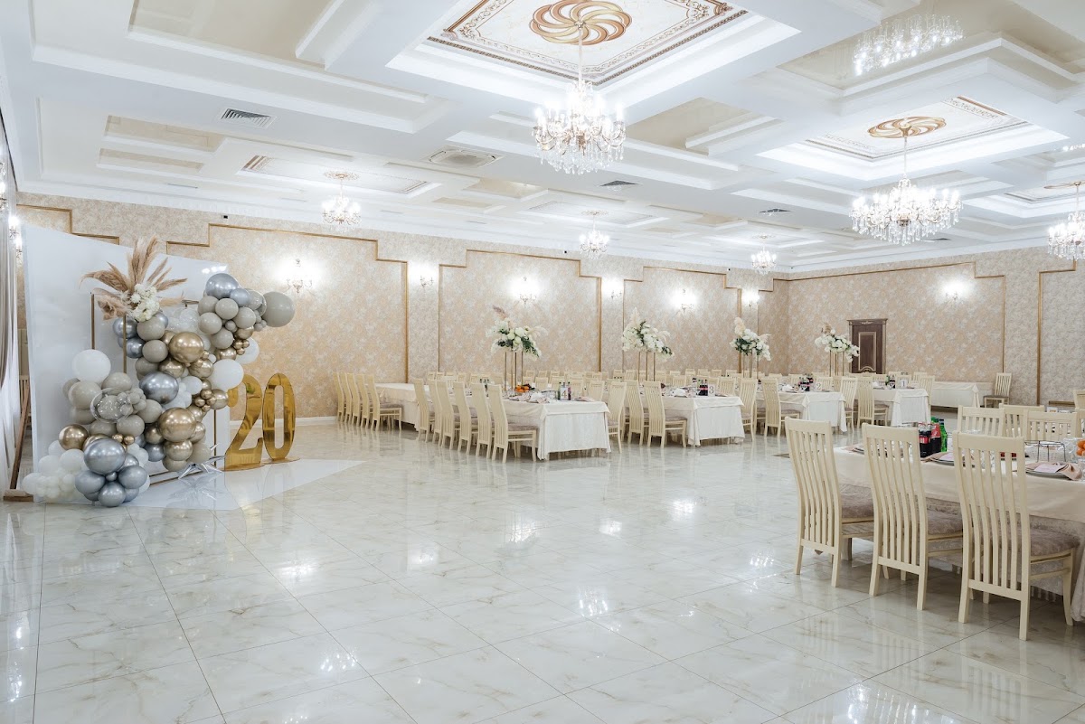 Основной зал