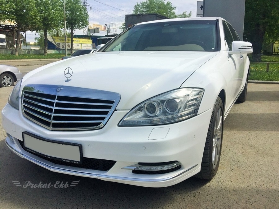 Mercedes S-class — кадр 4 из 6