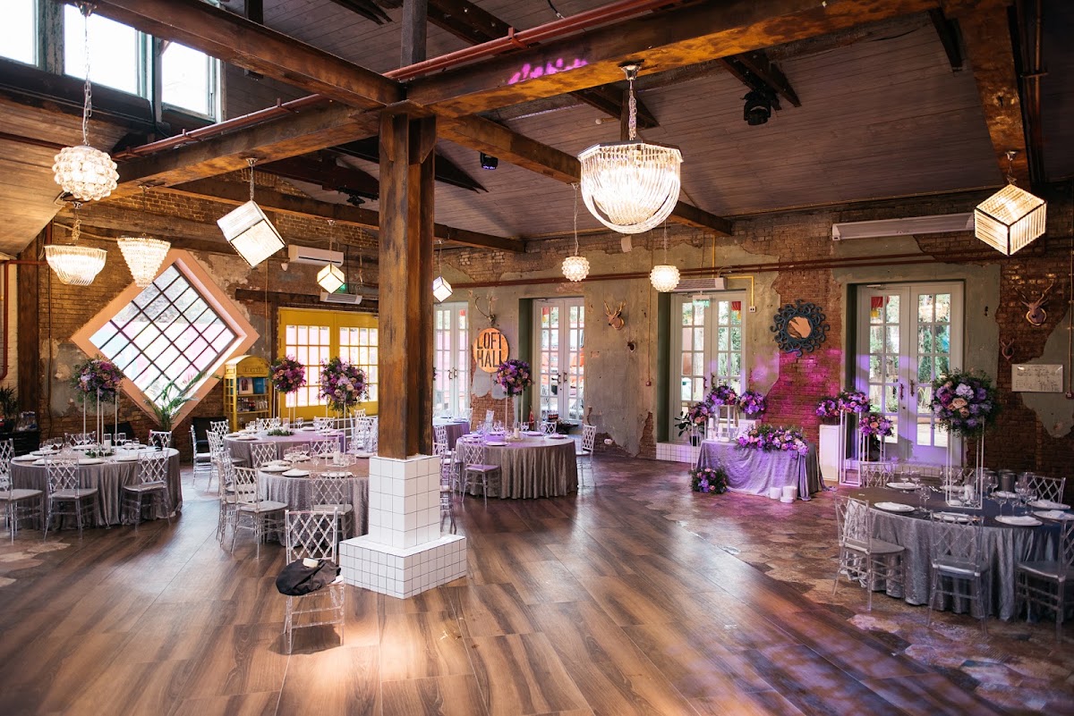 Организатор и декоратор - Ivory Wedding Studio