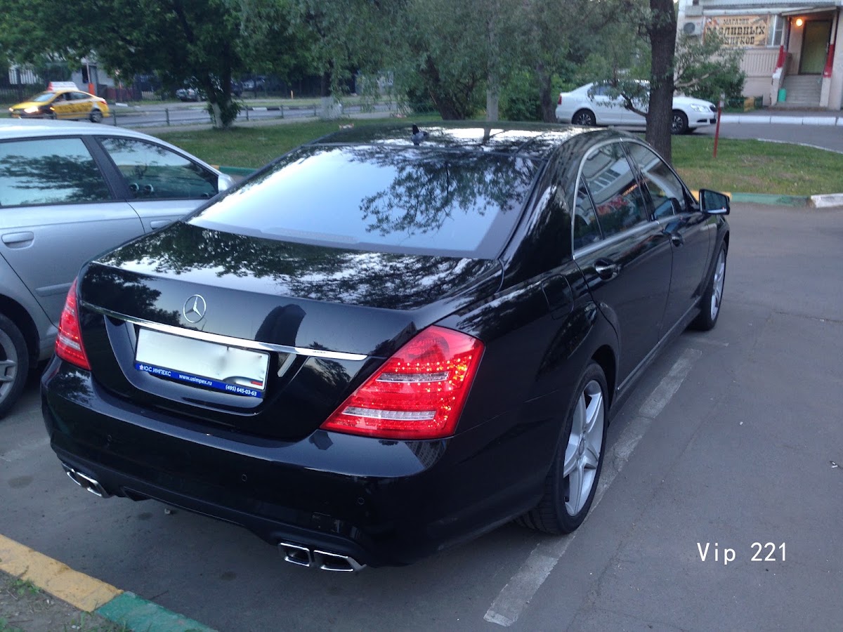 Mercedes-Benz W221 S500