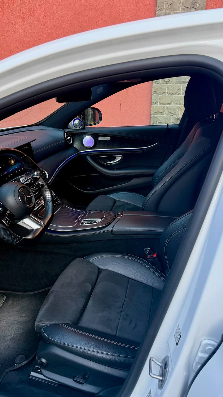 Mercedes-Benz E213