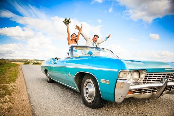 Chevrolet Impala голубая
