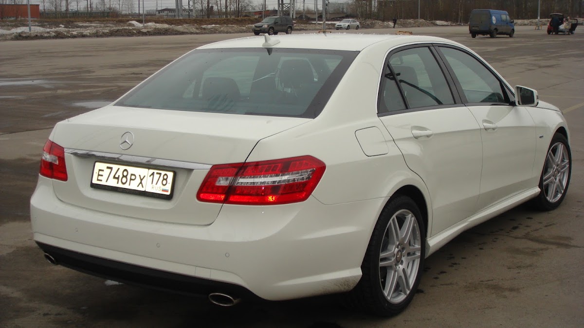 Mercedes-Benz W 212 — кадр 2 из 3