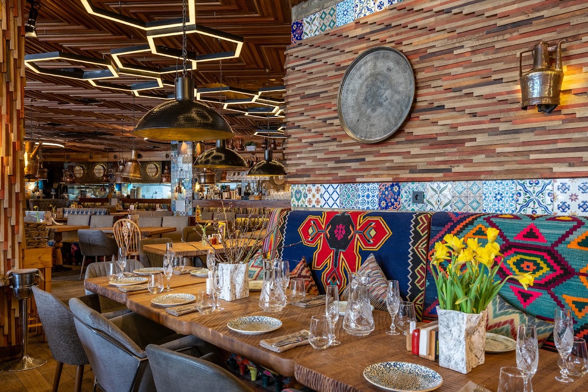 Зал ресторана  — Праздничный банкет