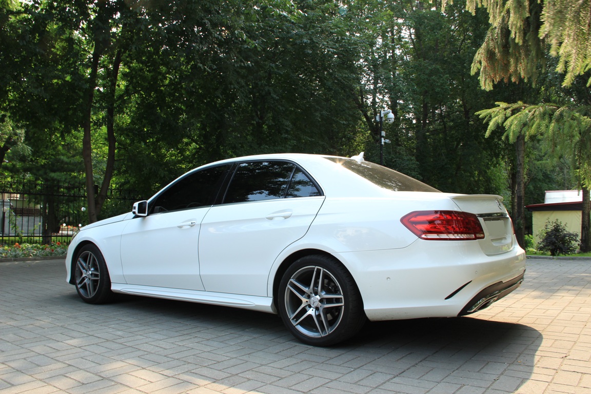 Mercedes E-class — кадр 3 из 5