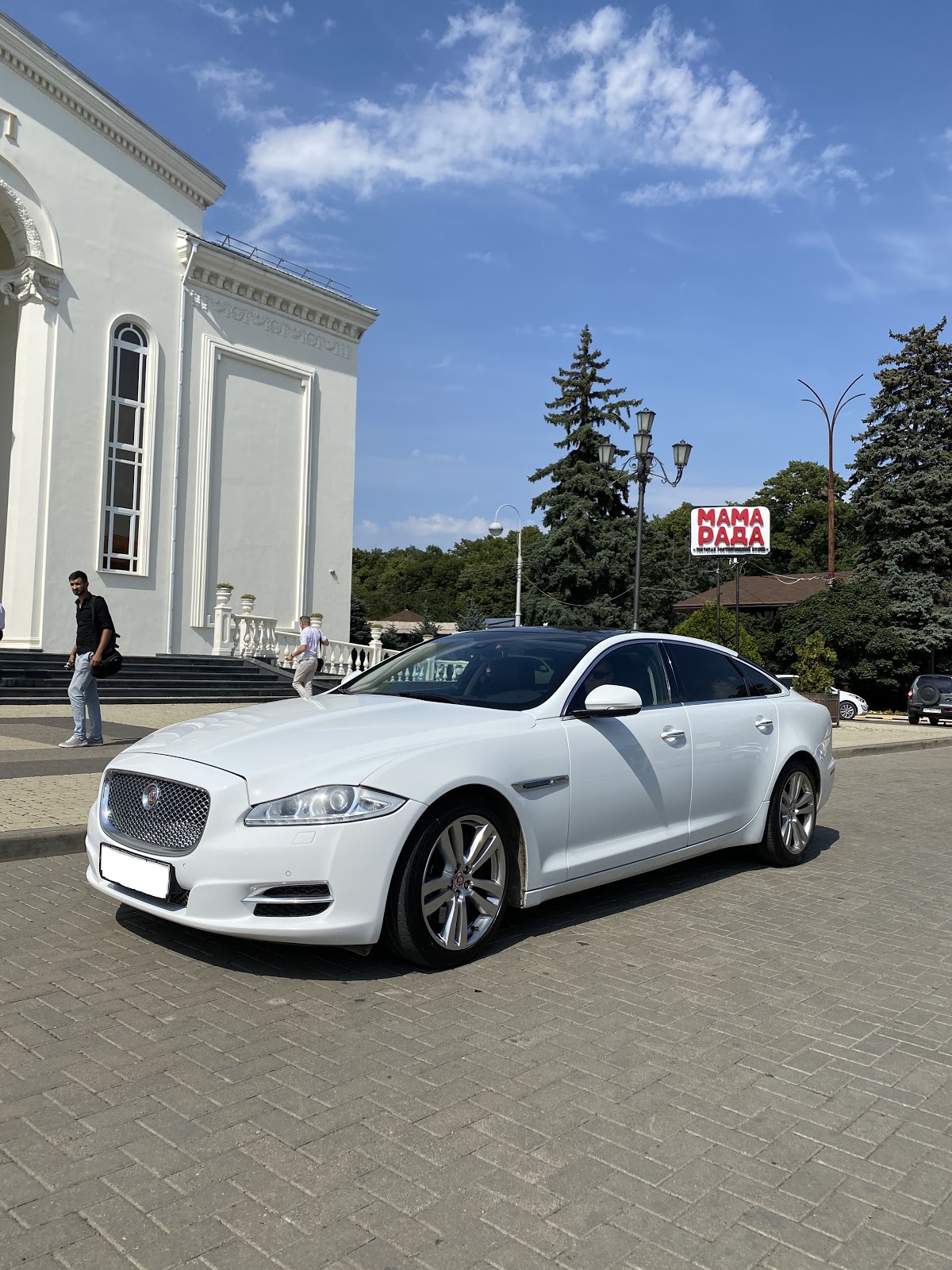 Ягуар XJ Long — кадр 4 из 8