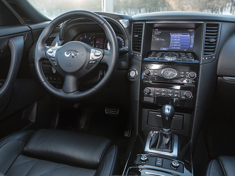 Infiniti QX70 — кадр 3 из 3