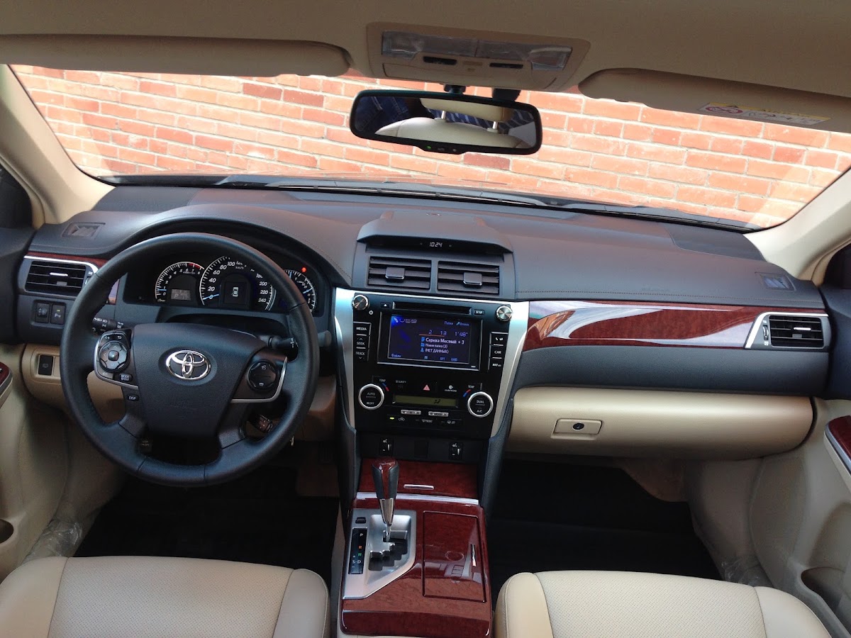 Toyota Camry — кадр 4 из 4
