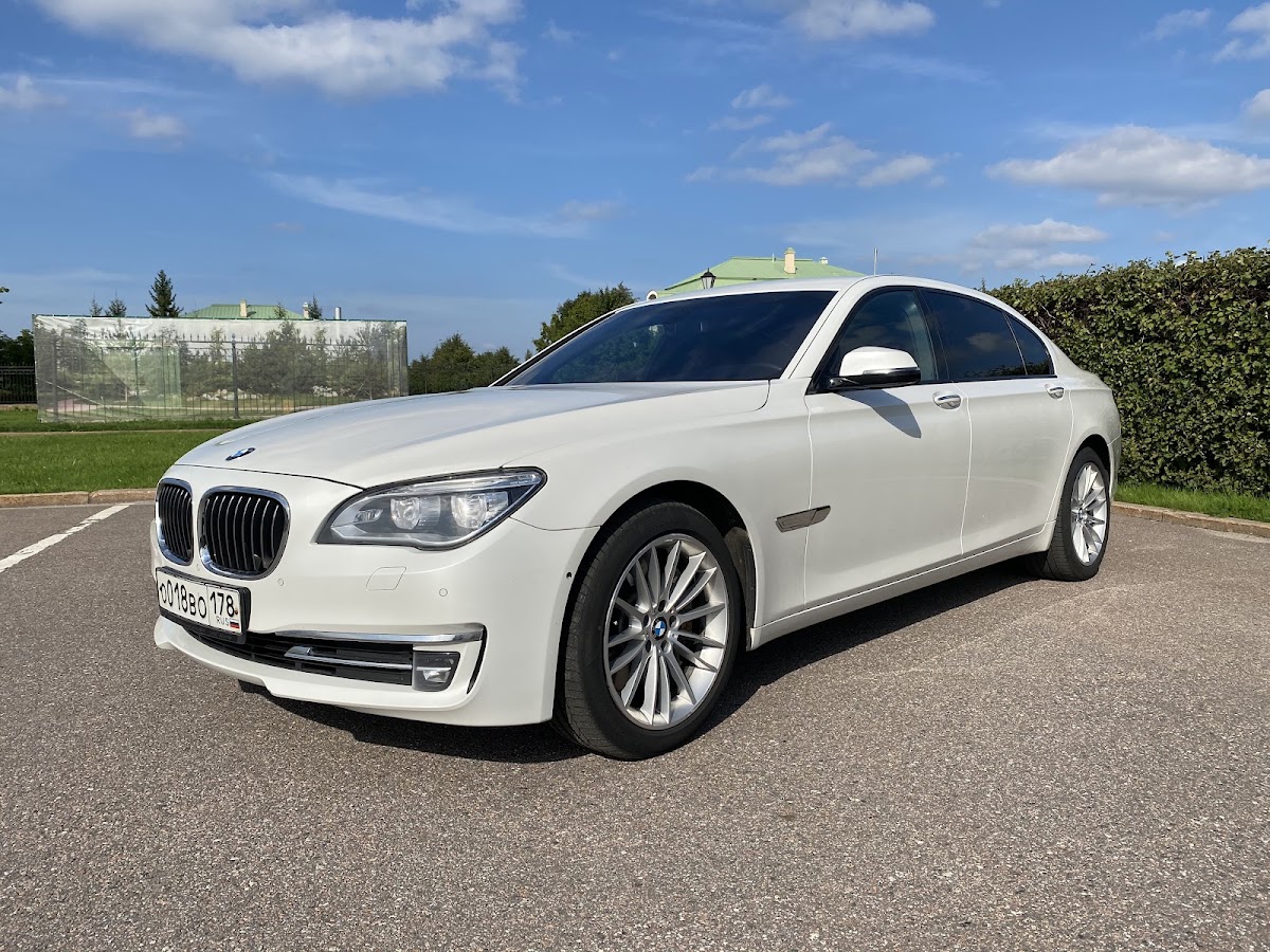 BMW 750LI — кадр 3 из 5