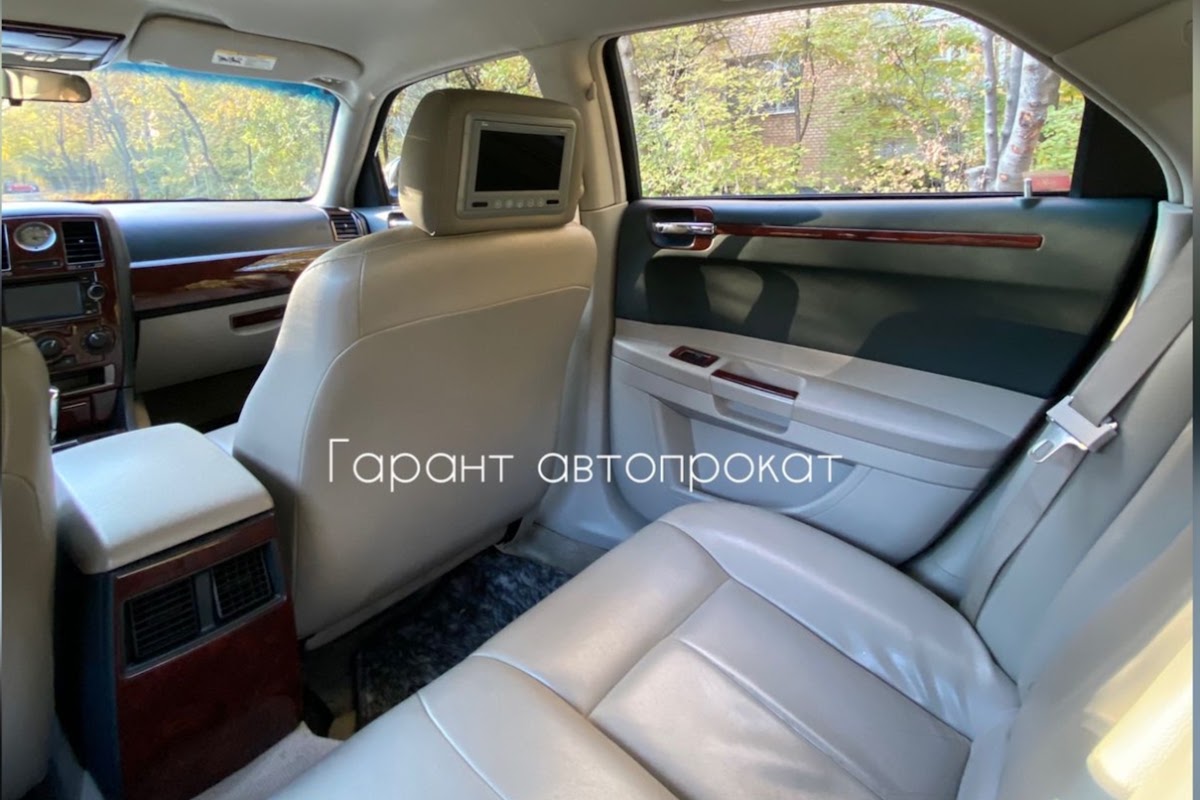 CRYSLER 300 C