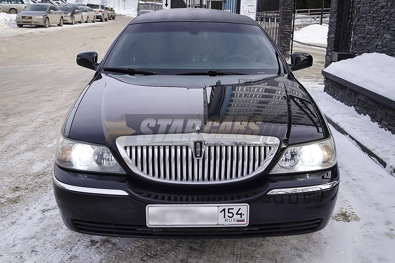 Lincoln Town Car (10 мест)