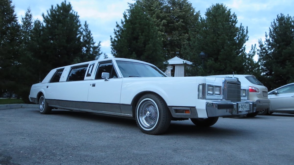 Lincoln Town Car