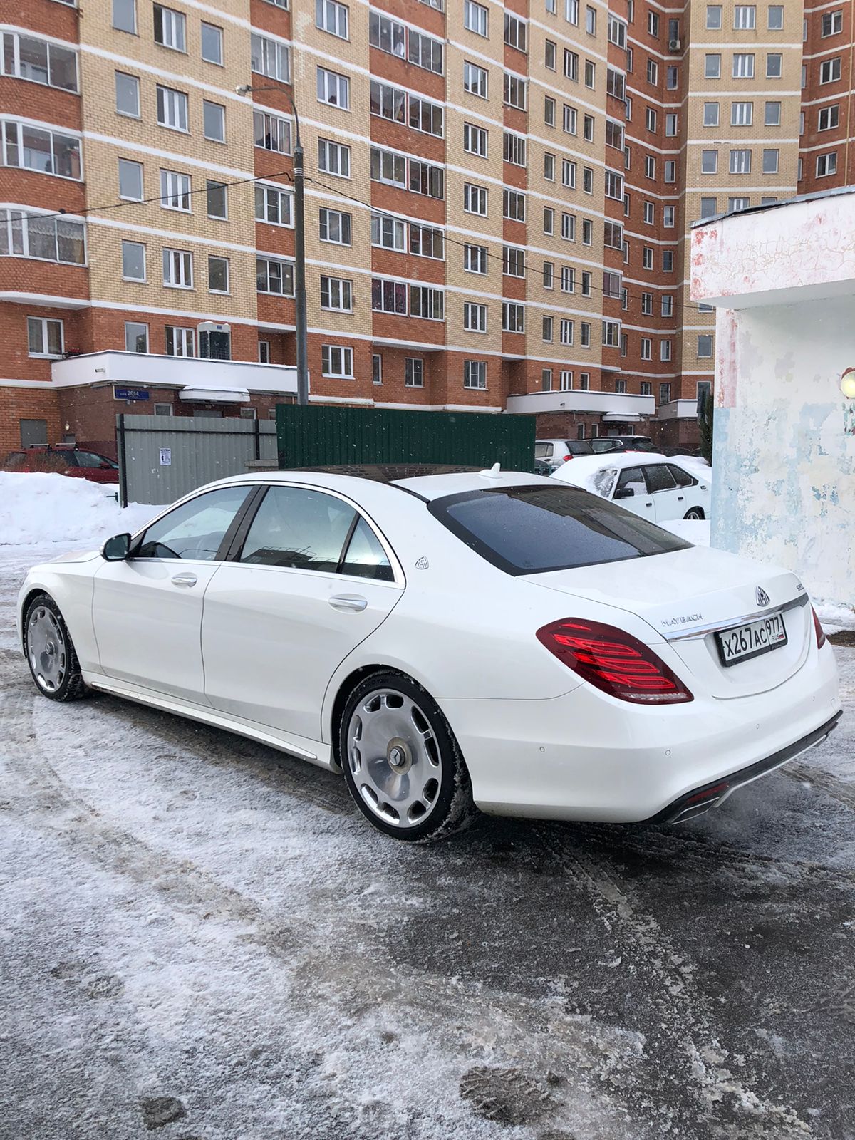 Maybach S500 белый