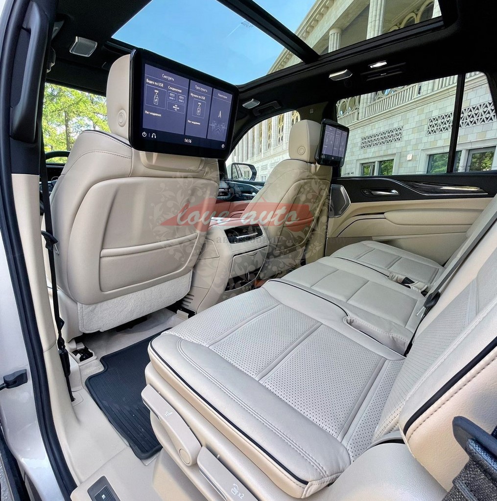 Cadillac Escalade 5 — кадр 2 из 2