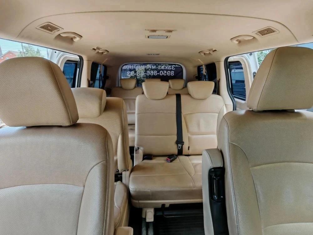Hyundai Starex