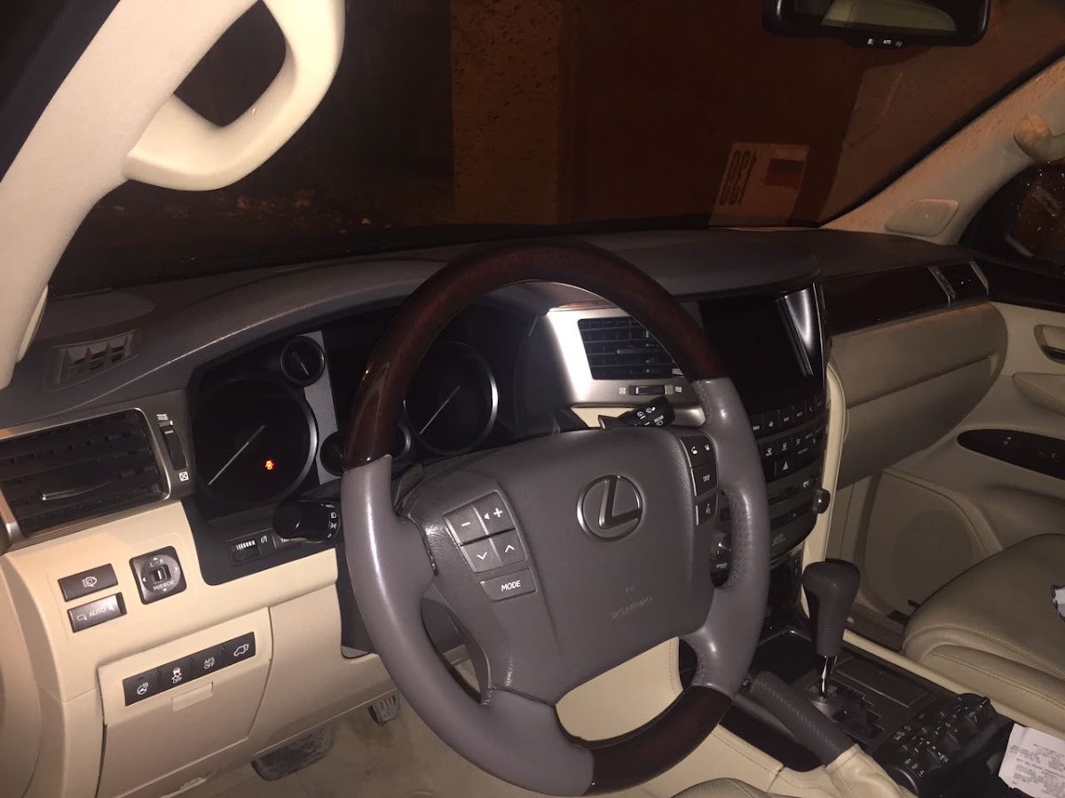 Лексус LX