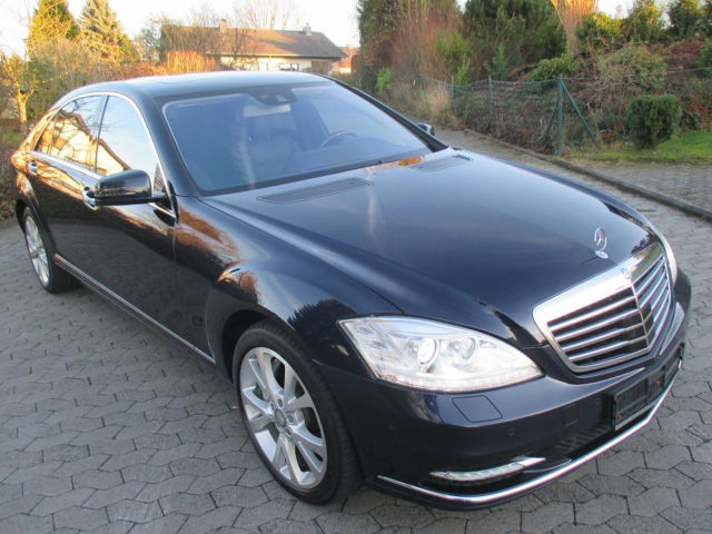Mercedes S-221