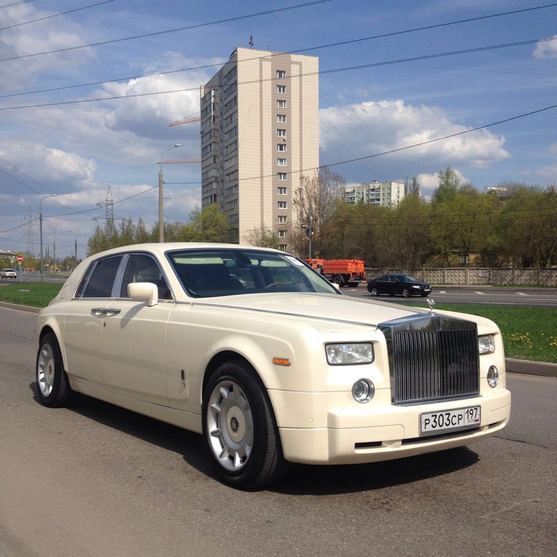 Роолс-Ройс Фантом