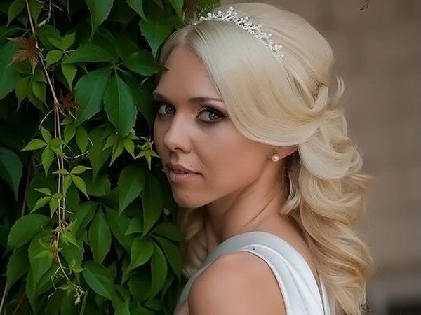 Свадебные прически и макияж