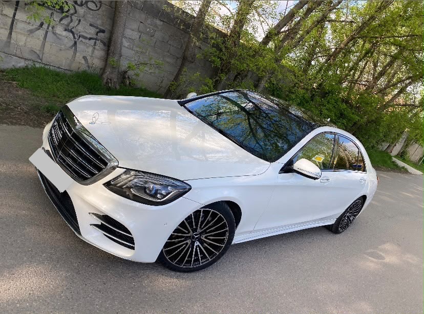 Mercedes S222 long — кадр 2 из 4